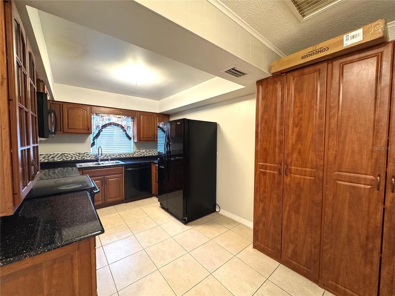 Listing Photo 7