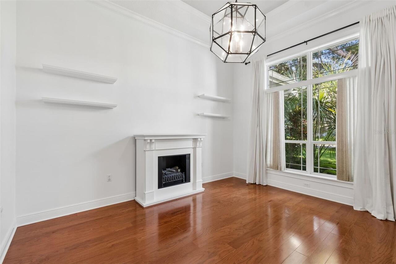 Listing Photo 10
