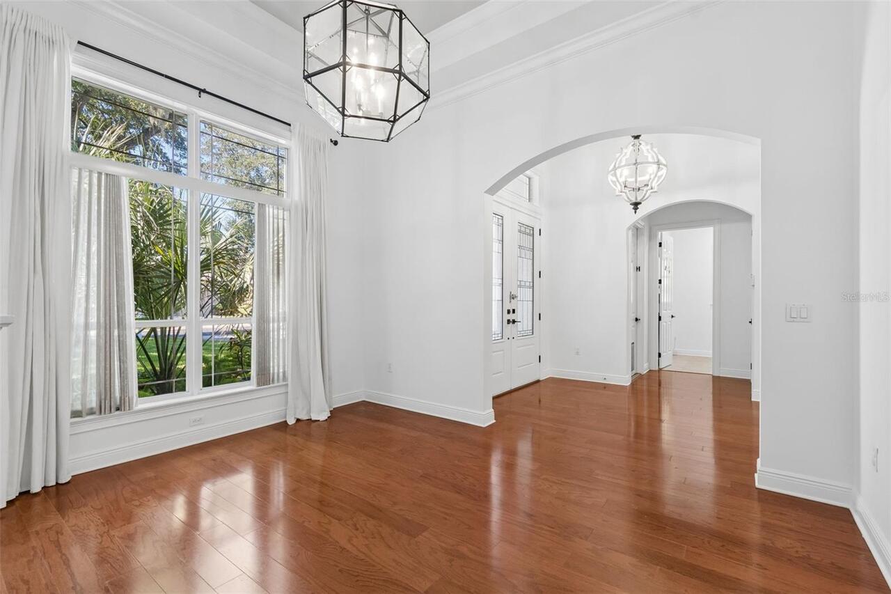 Listing Photo 11