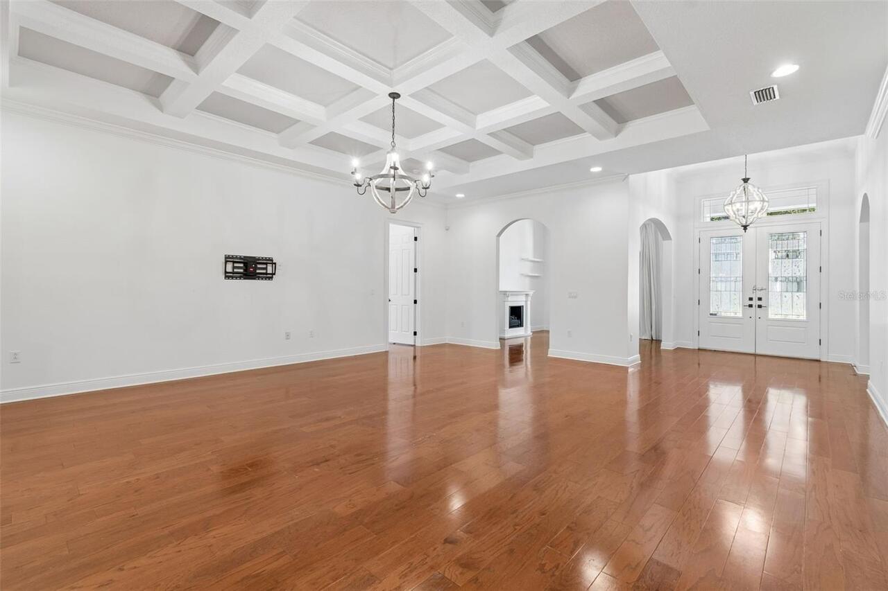 Listing Photo 14