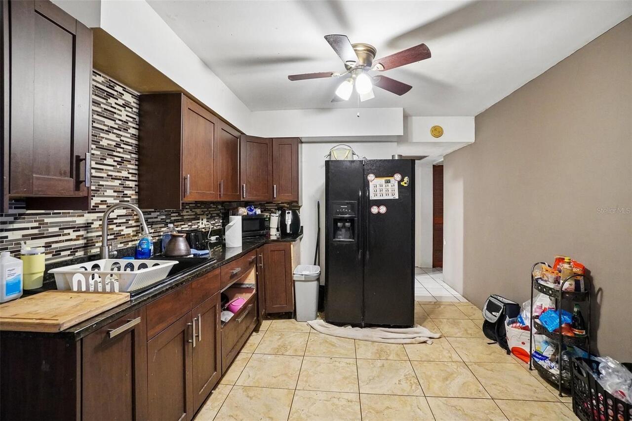 Listing Photo 8