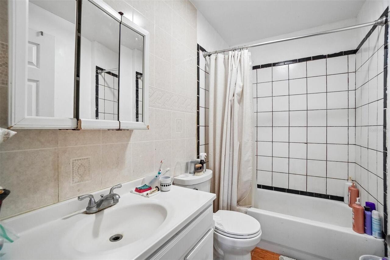 Listing Photo 10