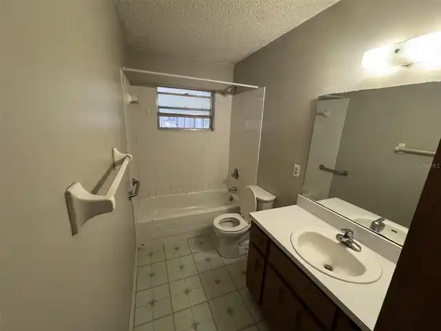 Listing Photo 7