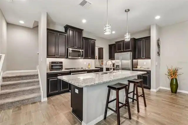 Listing Photo 15