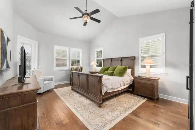 Listing Photo 18