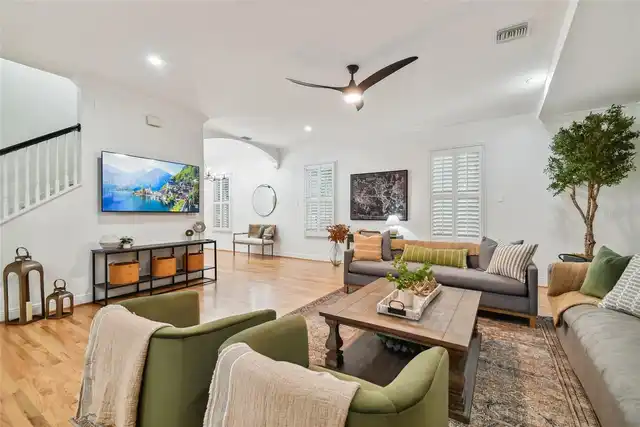 Listing Photo 10