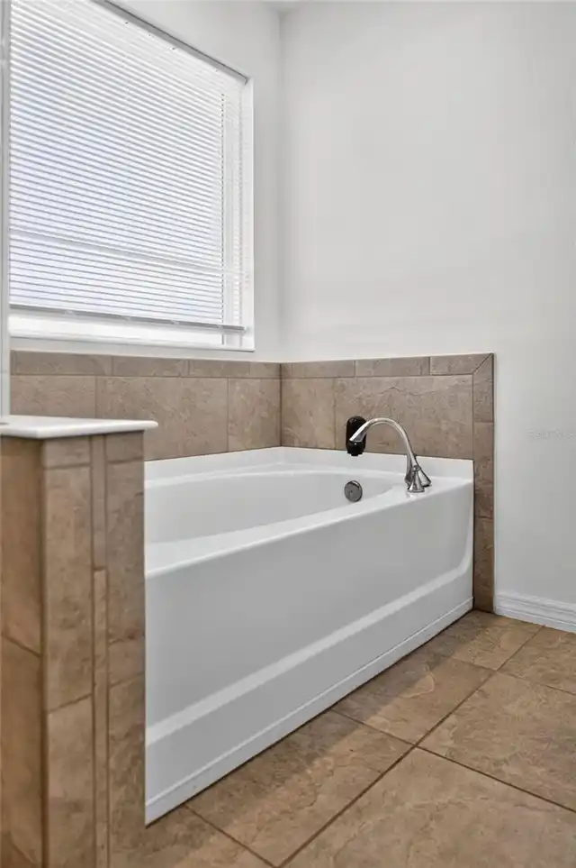 Listing Photo 38