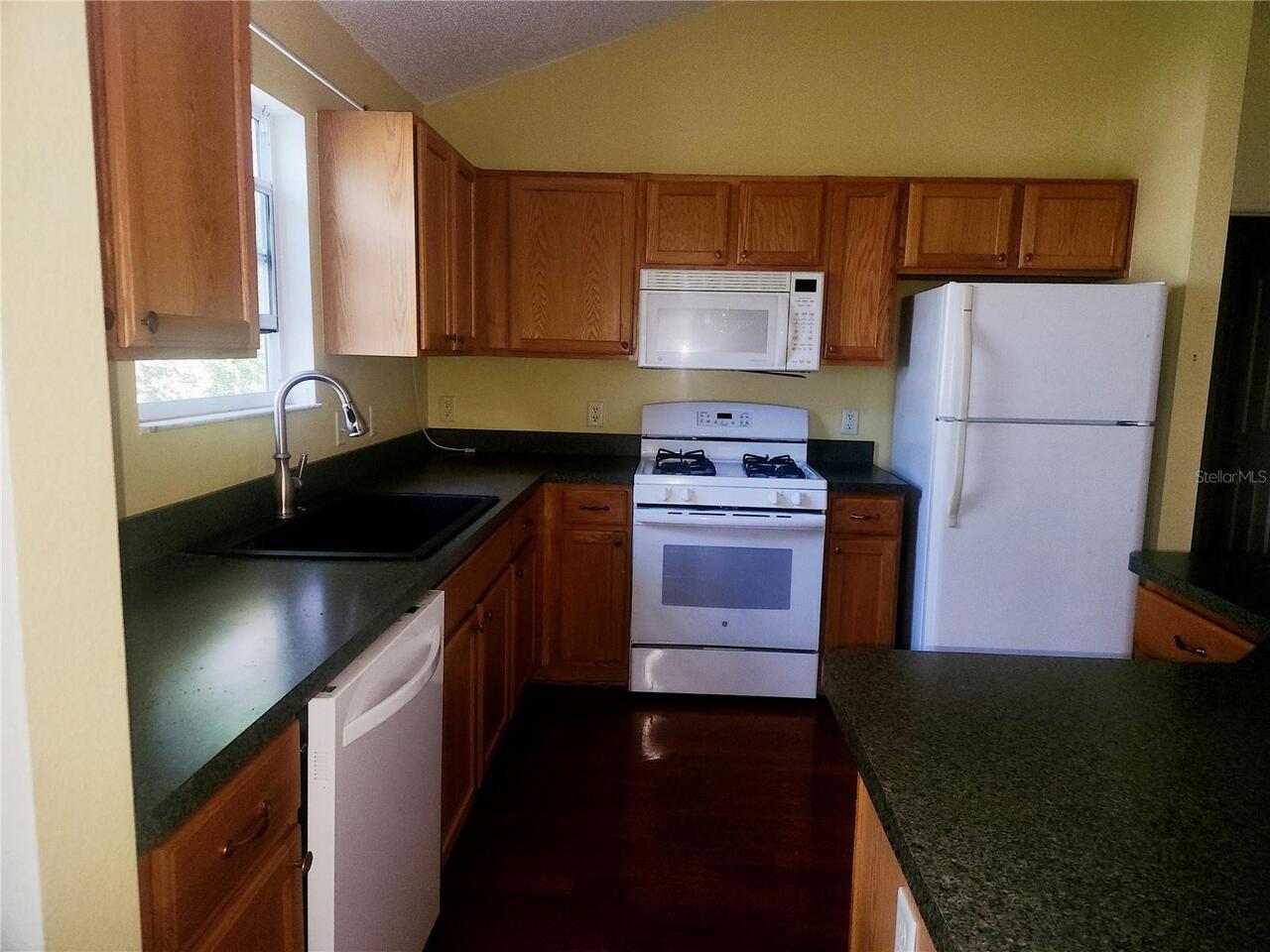 Listing Photo 7