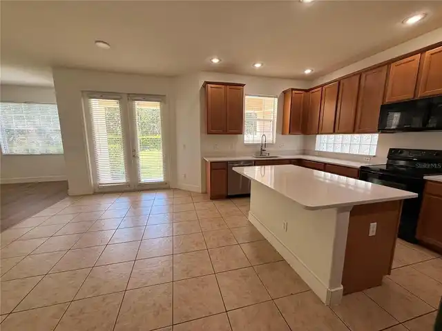 Listing Photo 8
