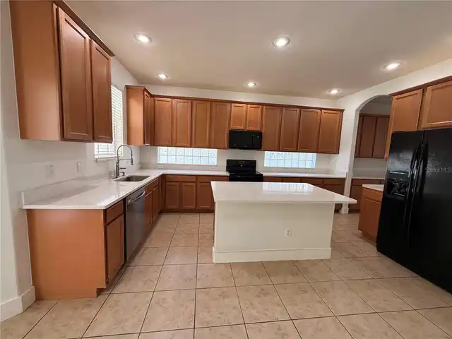 Listing Photo 9
