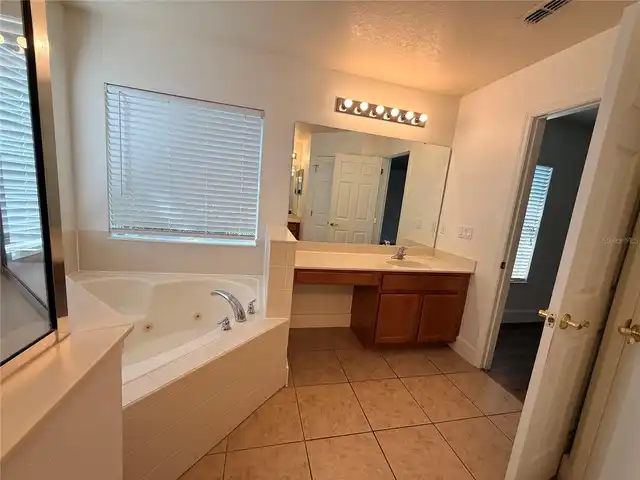 Listing Photo 33