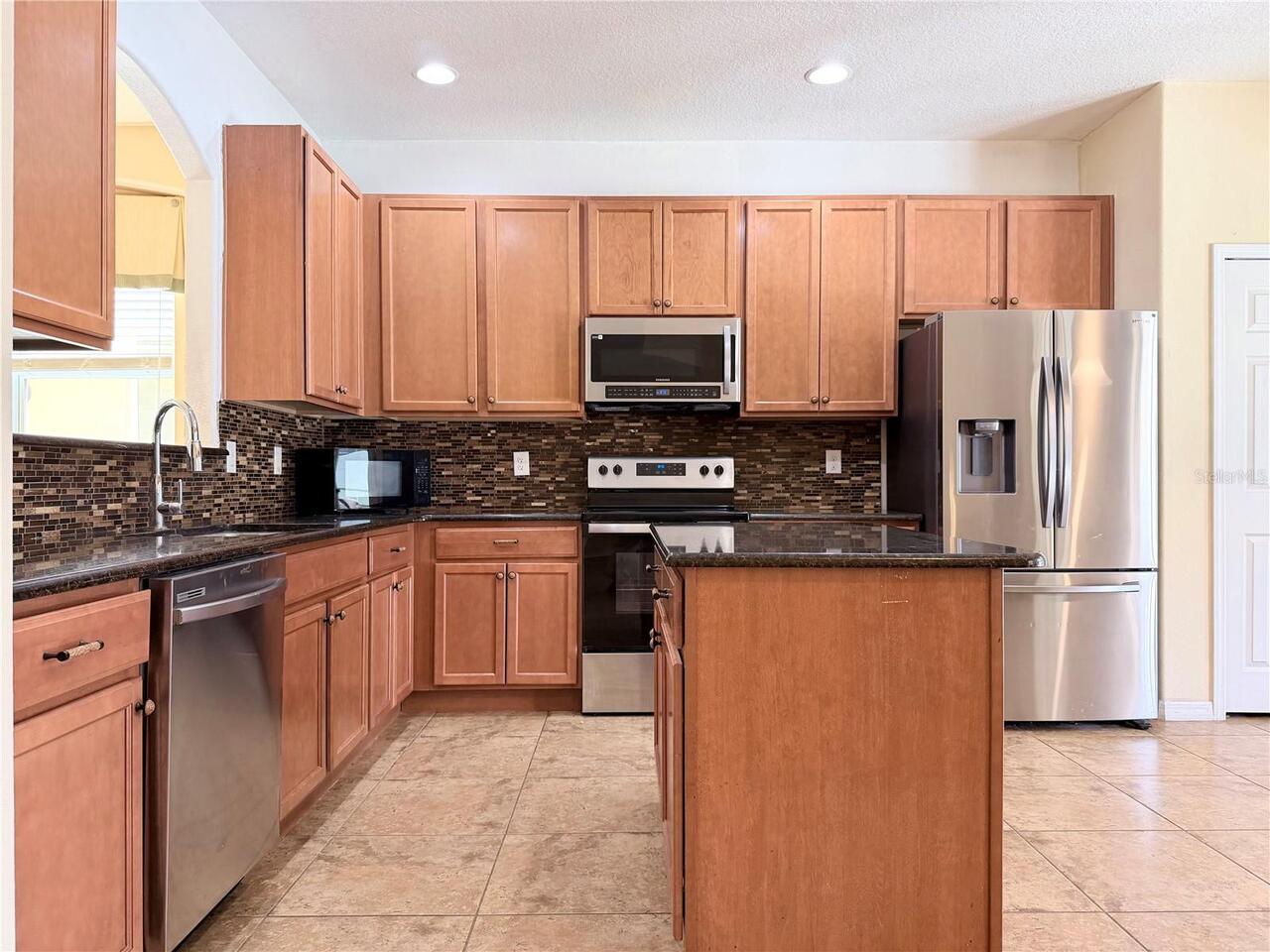 Listing Photo 7
