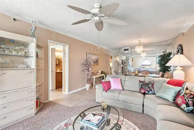 Listing Photo 12