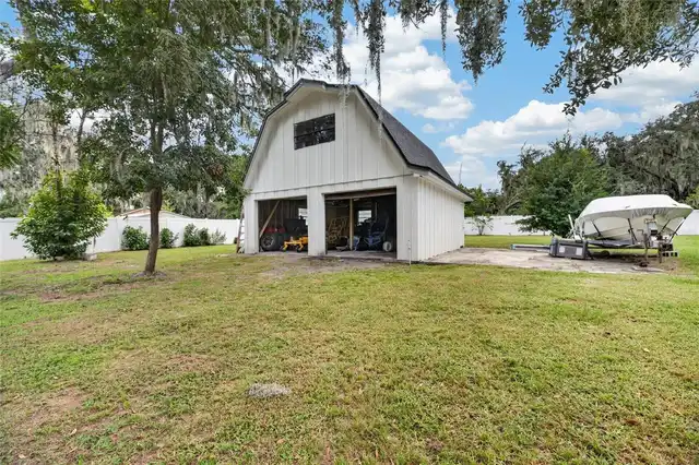Listing Photo 16