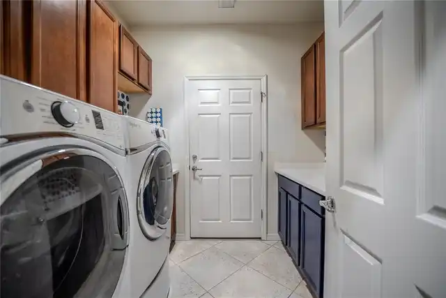 Listing Photo 16