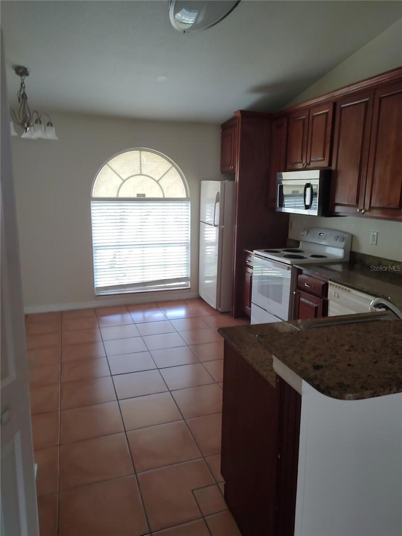 Listing Photo 7