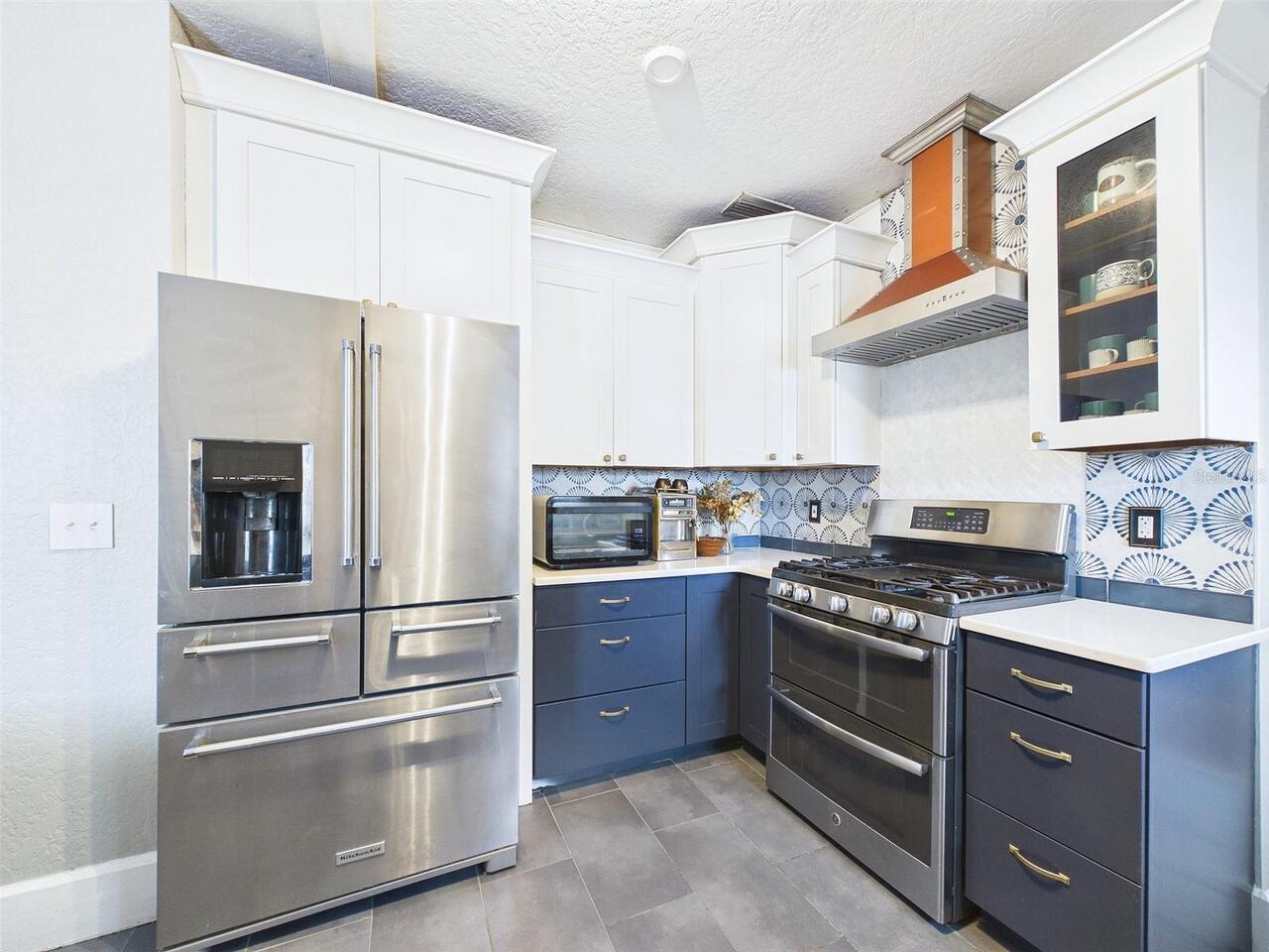 Listing Photo 10