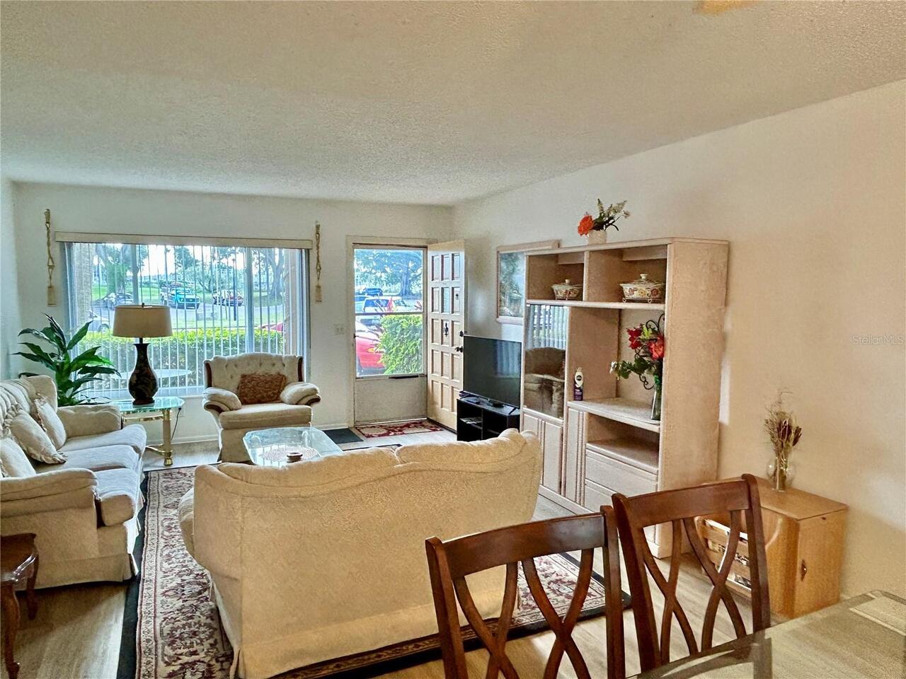 Listing Photo 8