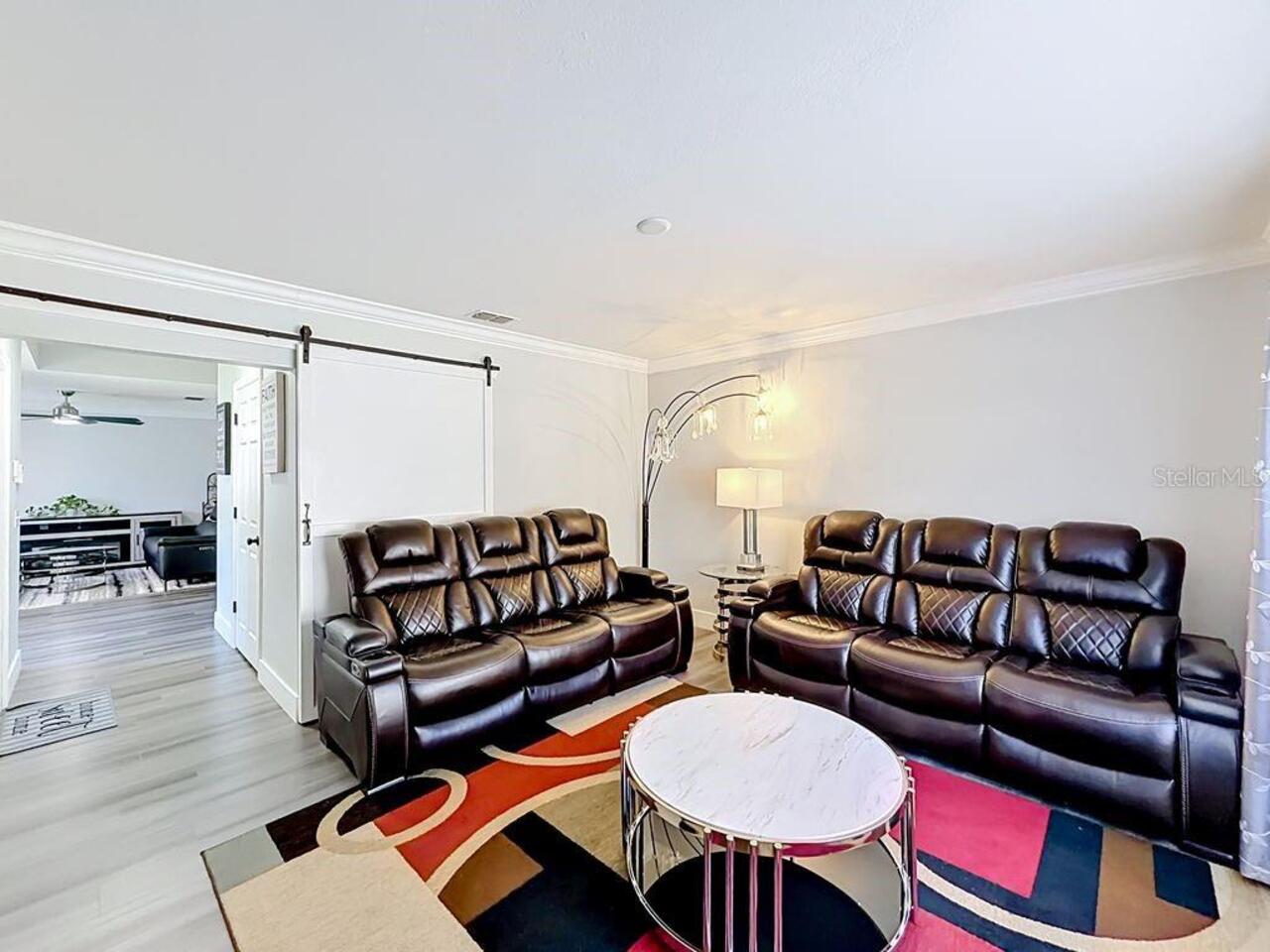 Listing Photo 12