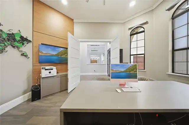 Listing Photo 12