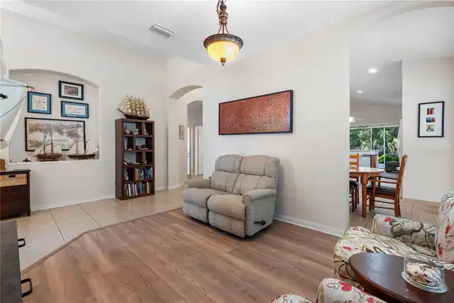 Listing Photo 14