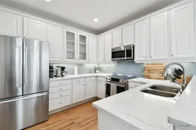 Listing Photo 22