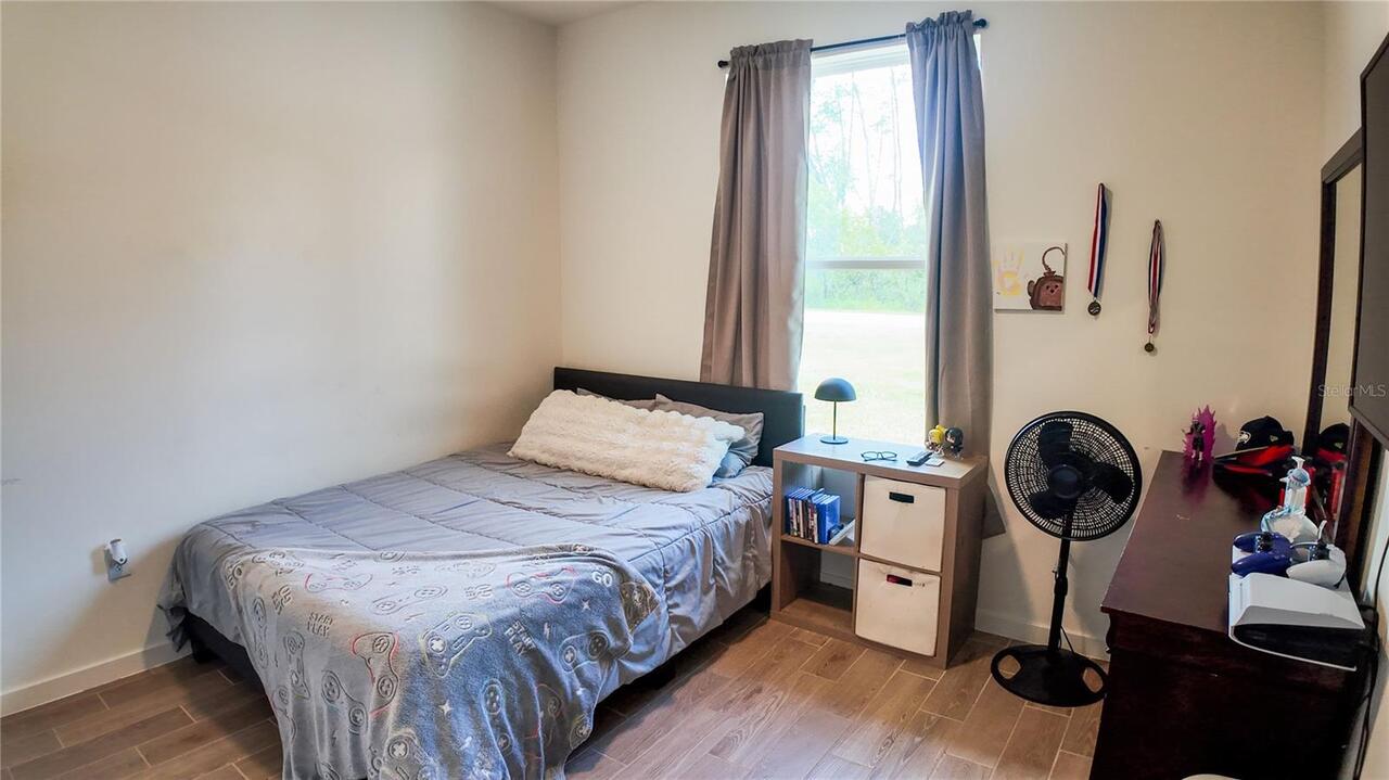 Listing Photo 14