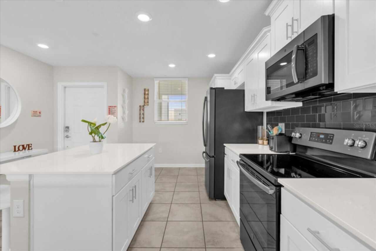 Listing Photo 11