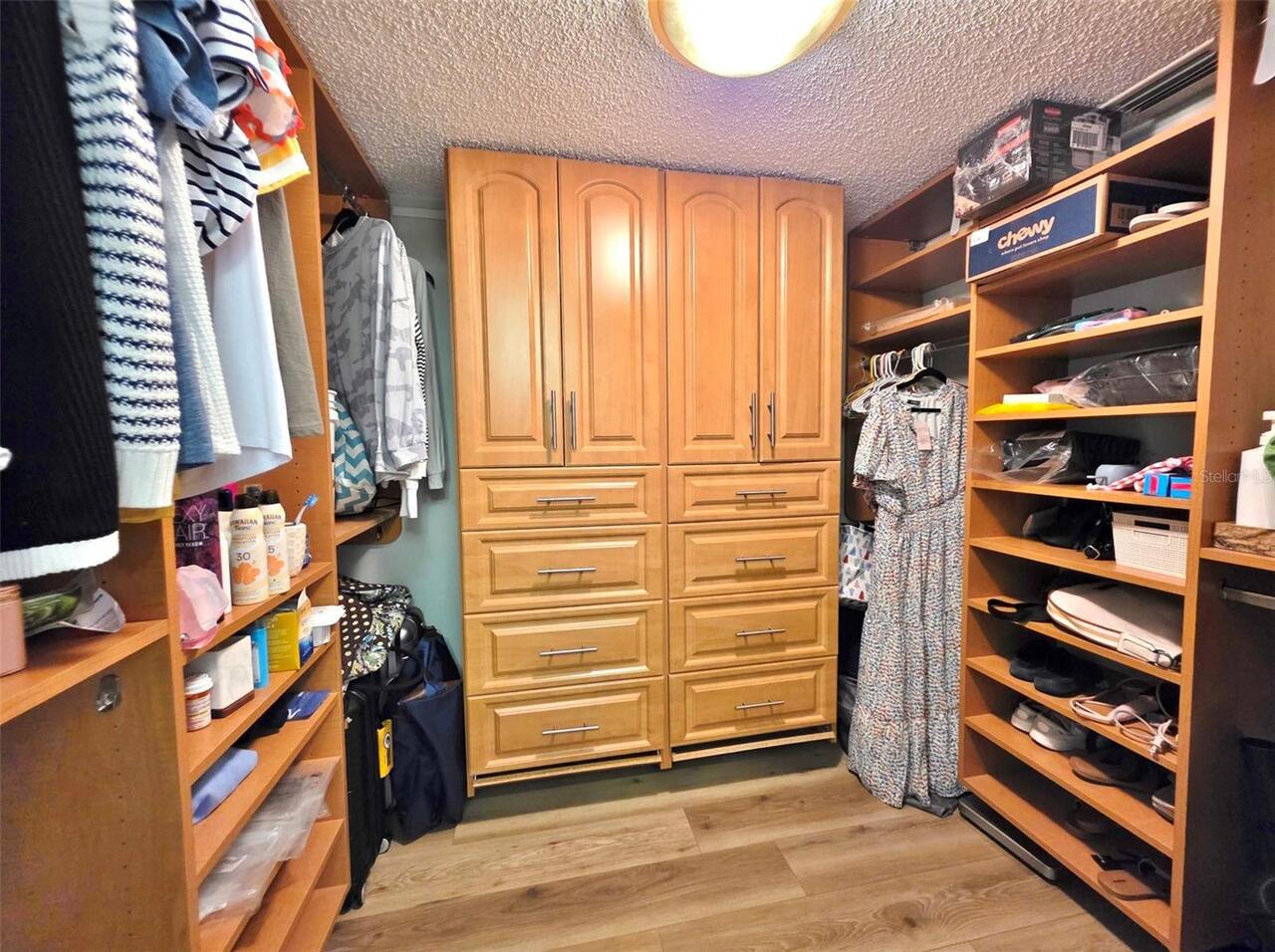 Listing Photo 12