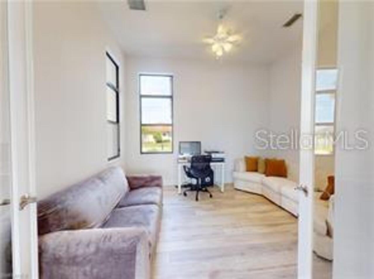 Listing Photo 10