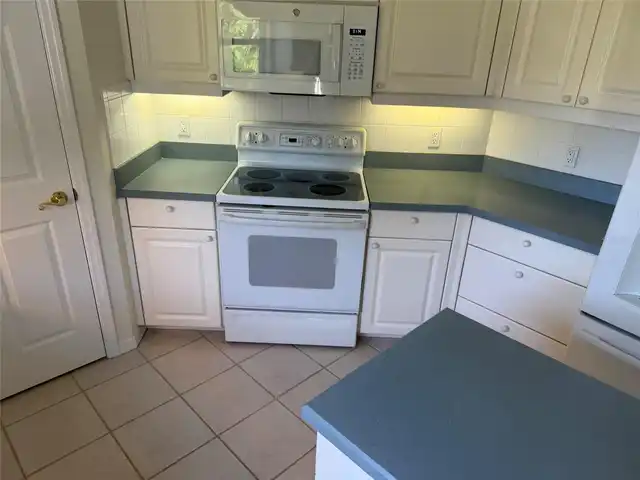 Listing Photo 7