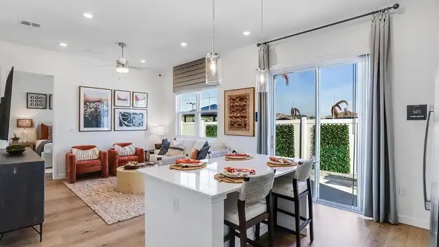 Listing Photo 8