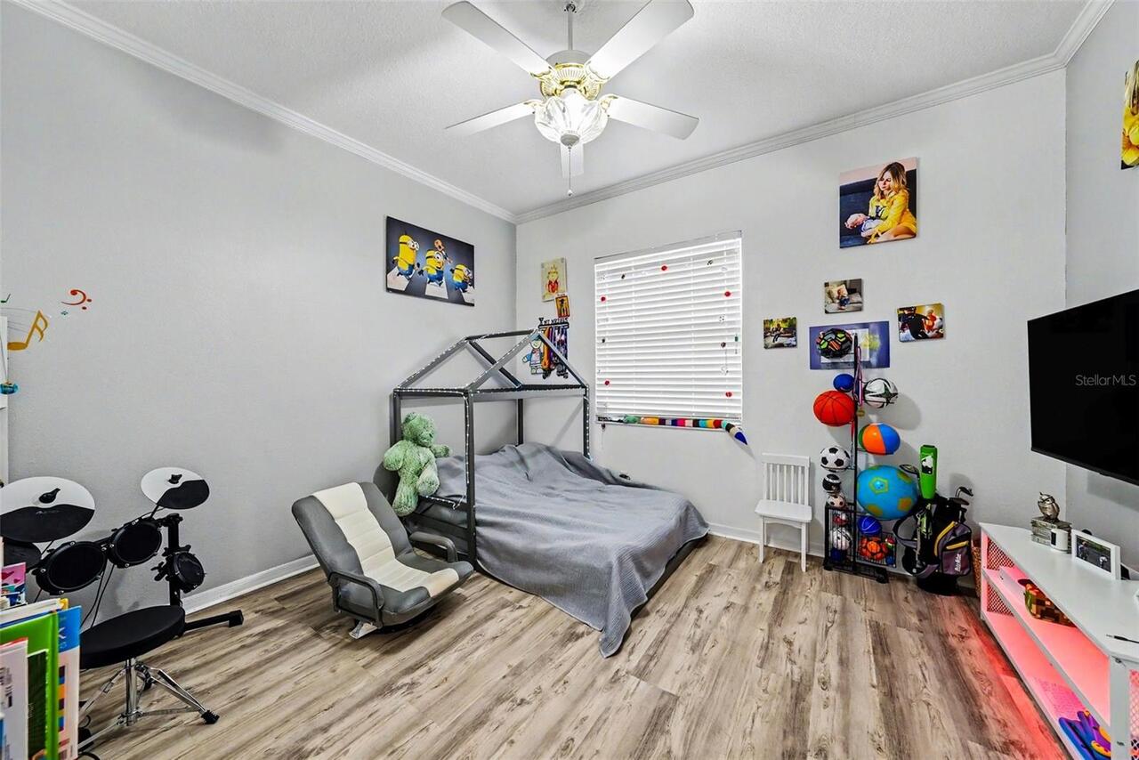 Listing Photo 17