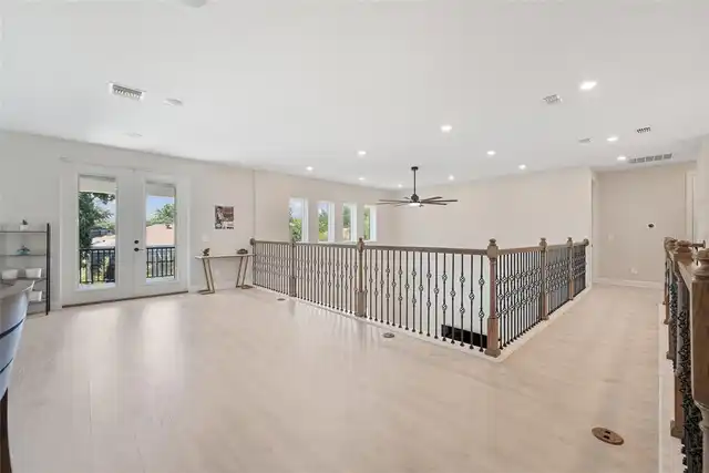 Listing Photo 35