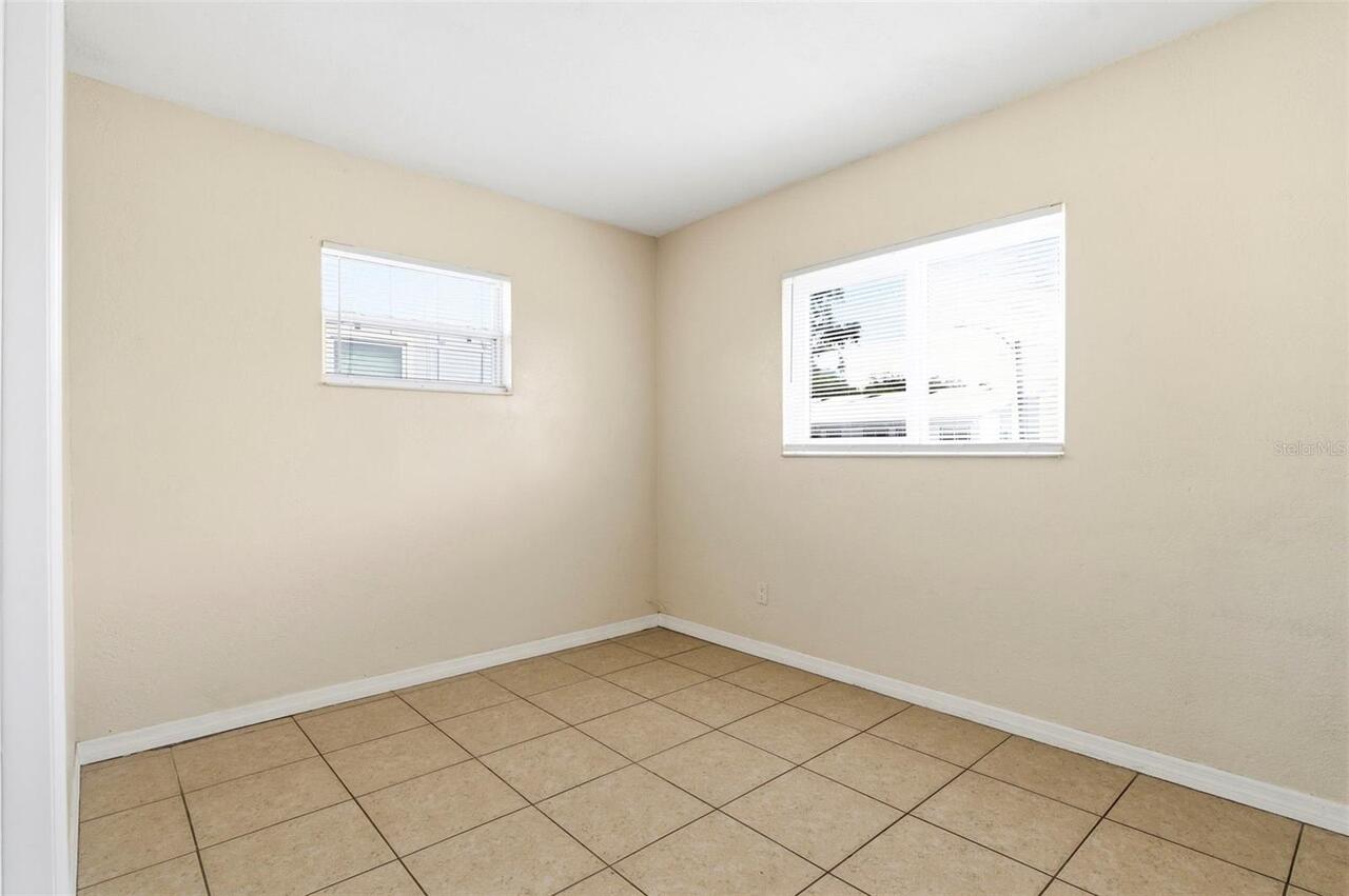 Listing Photo 14