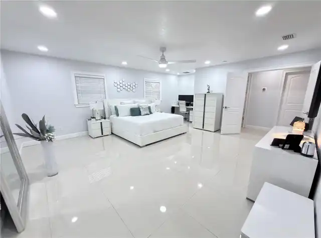 Listing Photo 43