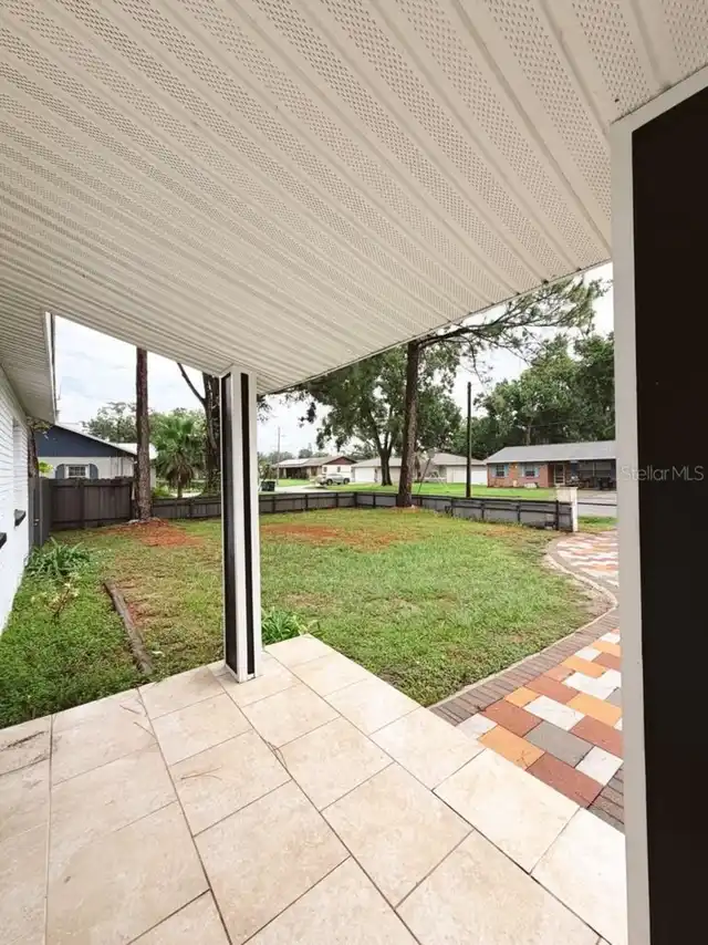 Listing Photo 8