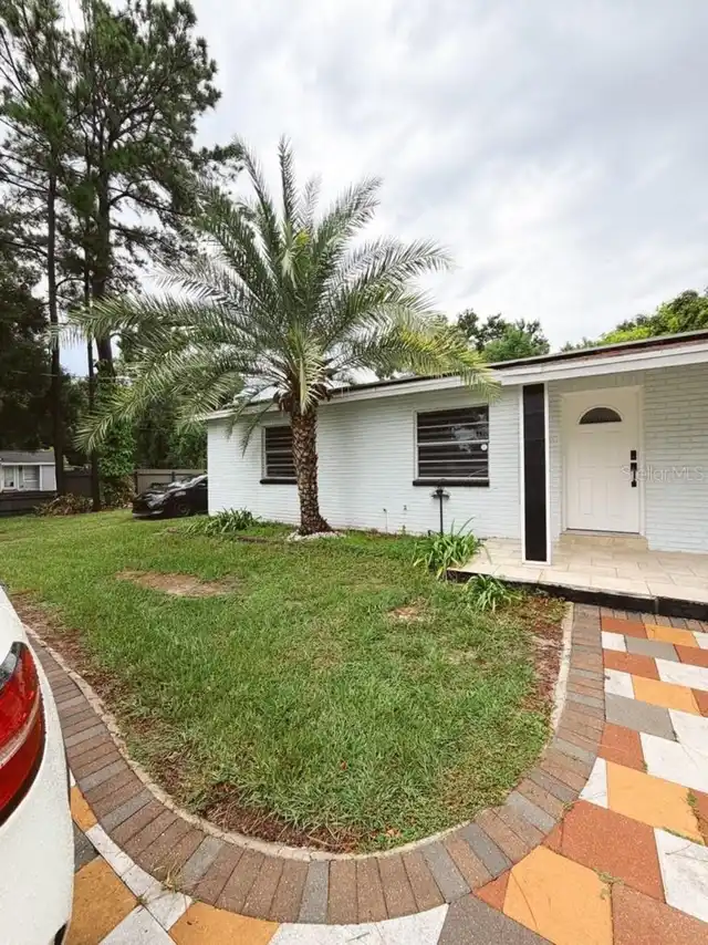 Listing Photo 10