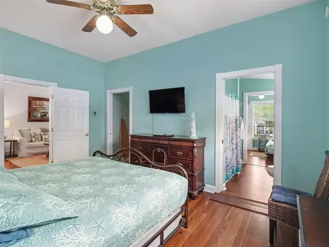 Listing Photo 17