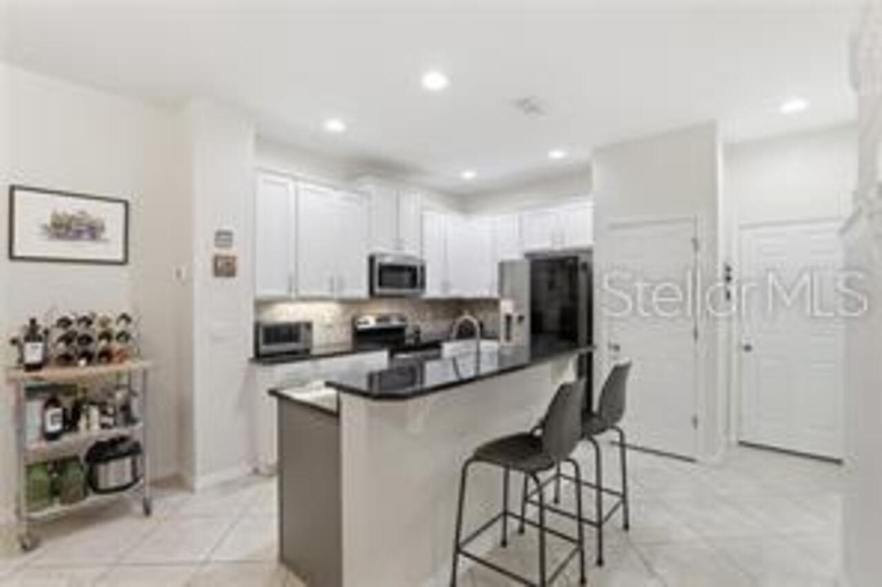 Listing Photo 9