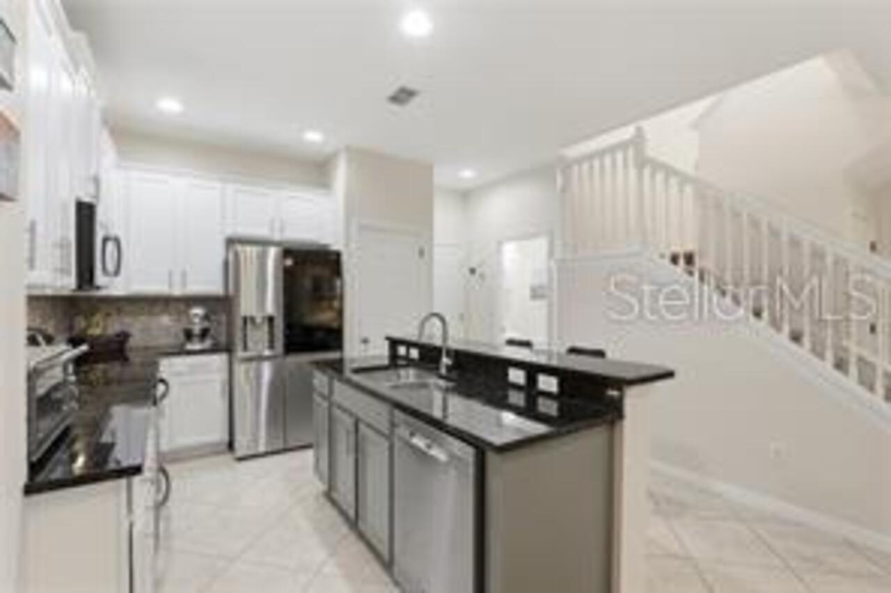 Listing Photo 10