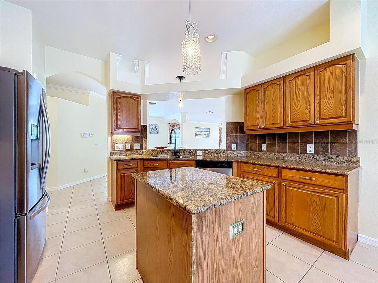 Listing Photo 12