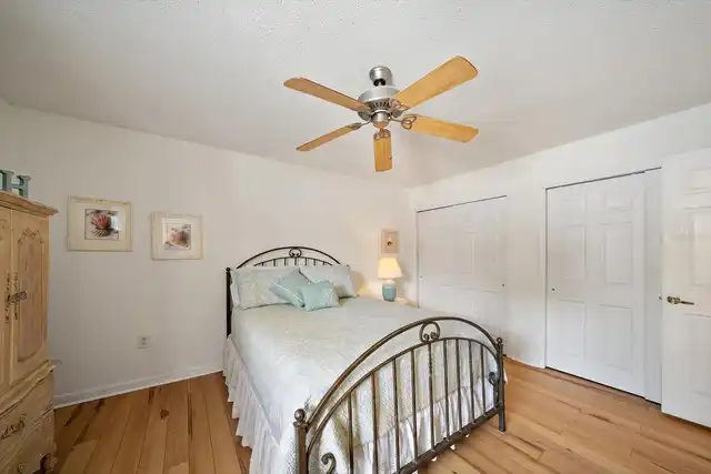 Listing Photo 11