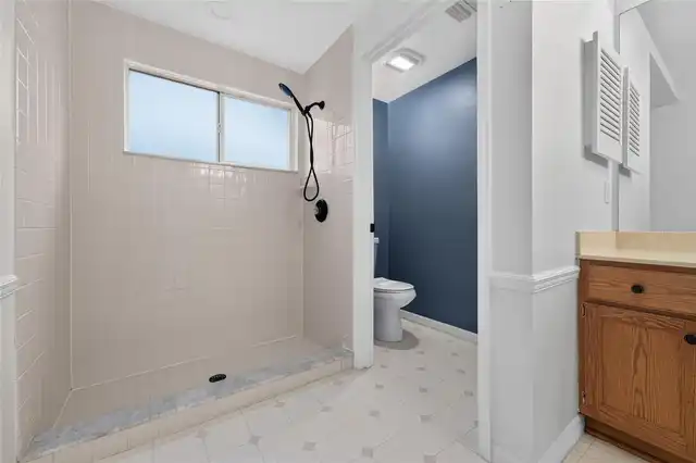 Listing Photo 38