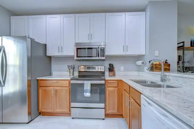 Listing Photo 9