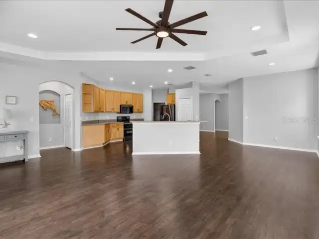 Listing Photo 6