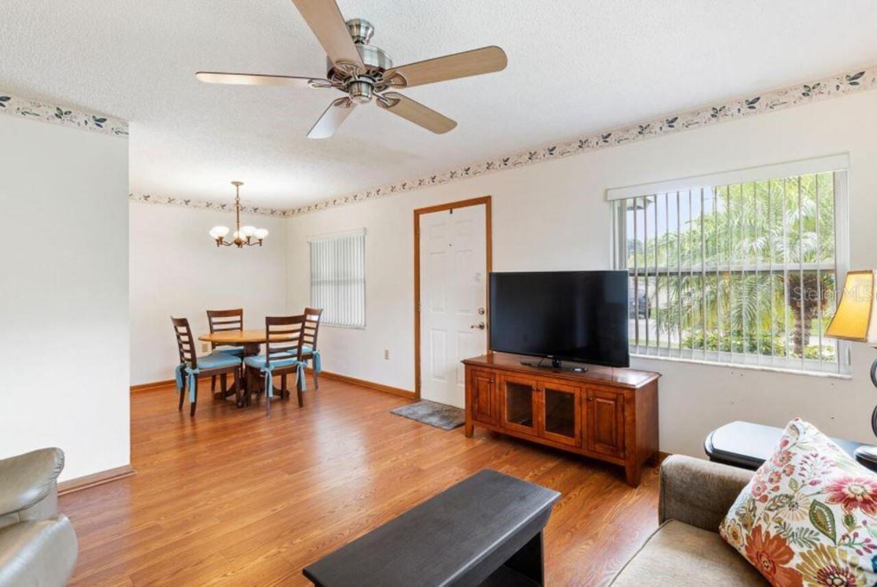 Listing Photo 9