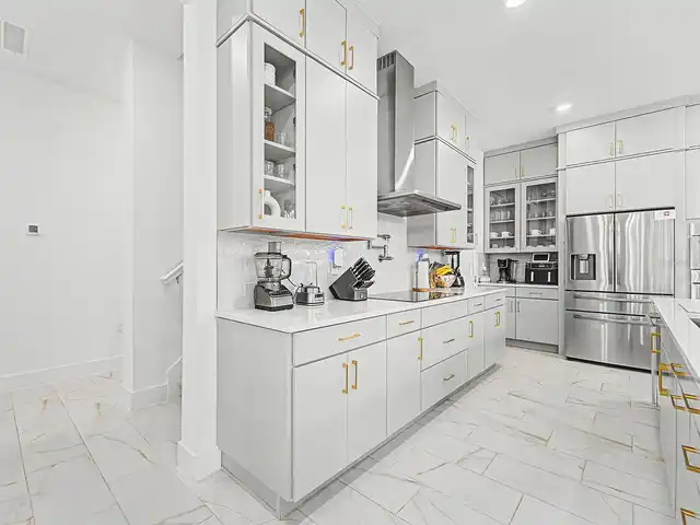 Listing Photo 14