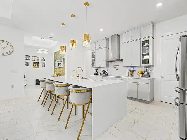 Listing Photo 17