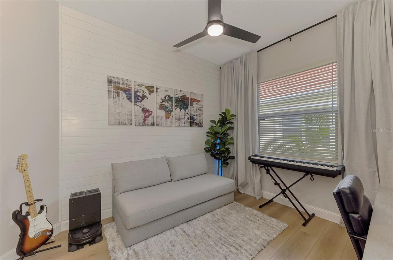 Listing Photo 33